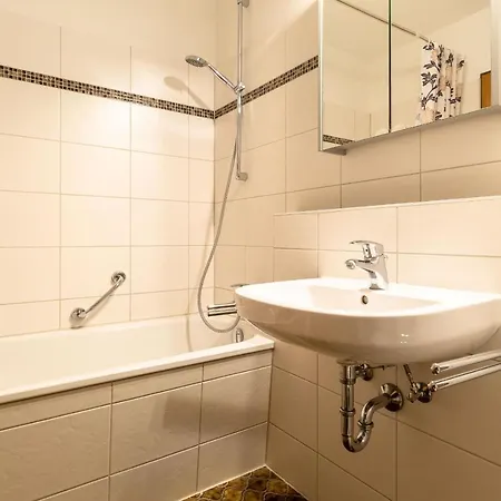 Ferienwohnpark Ein-zimmer-apartment 49 17 Immenstaad am Bodensee